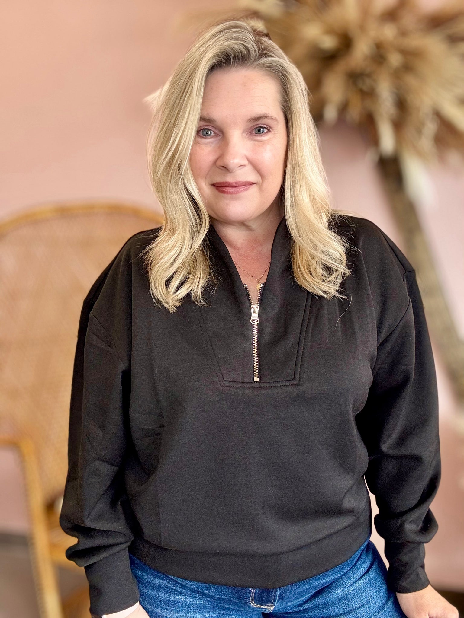 Scuba Gold Zipper Pullover Black