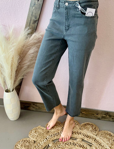 Cropped Straight Jeans