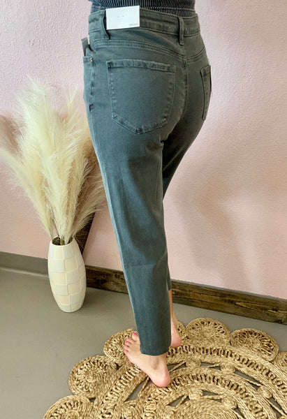 Cropped Straight Jeans