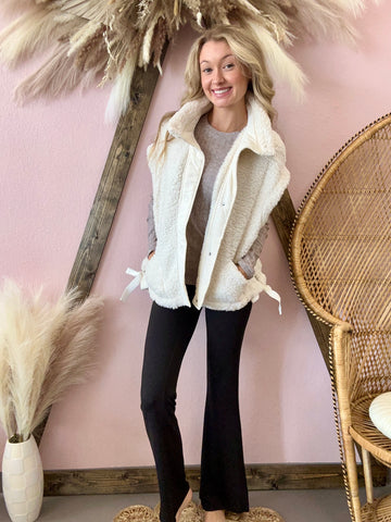 Lacey Faux Fur Vest Ivory
