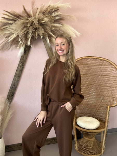 Scuba Pullover Pants Set Brown