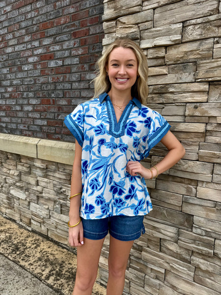 Everly Floral Scalloped Flutter Blouse