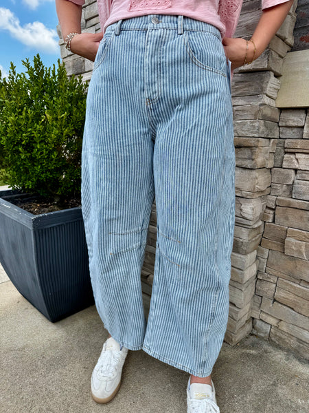 Feeling The Stripes Barrel Jeans