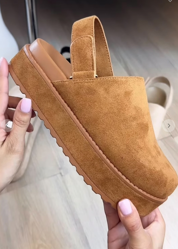 Slingback Clogs Tan