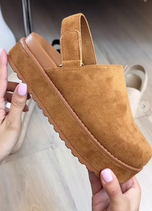 Slingback Clogs Tan