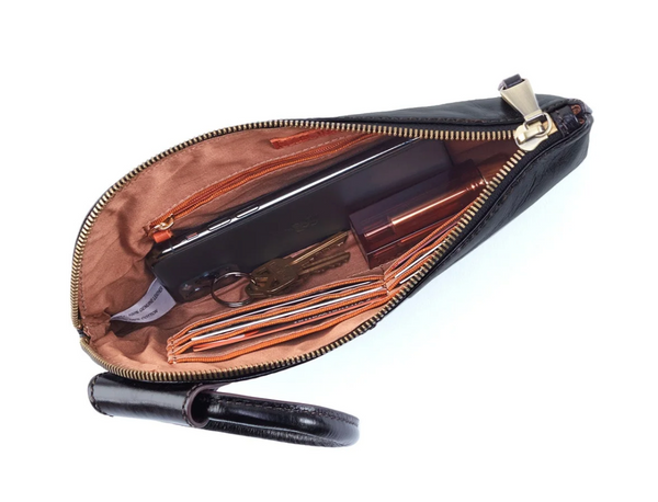 HOBO Sable Wristlet Black